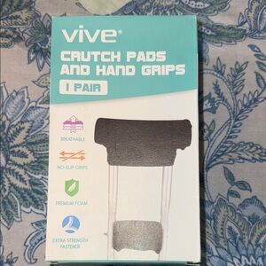 Sale 5 items for $20😎 crutch pads and hand grips